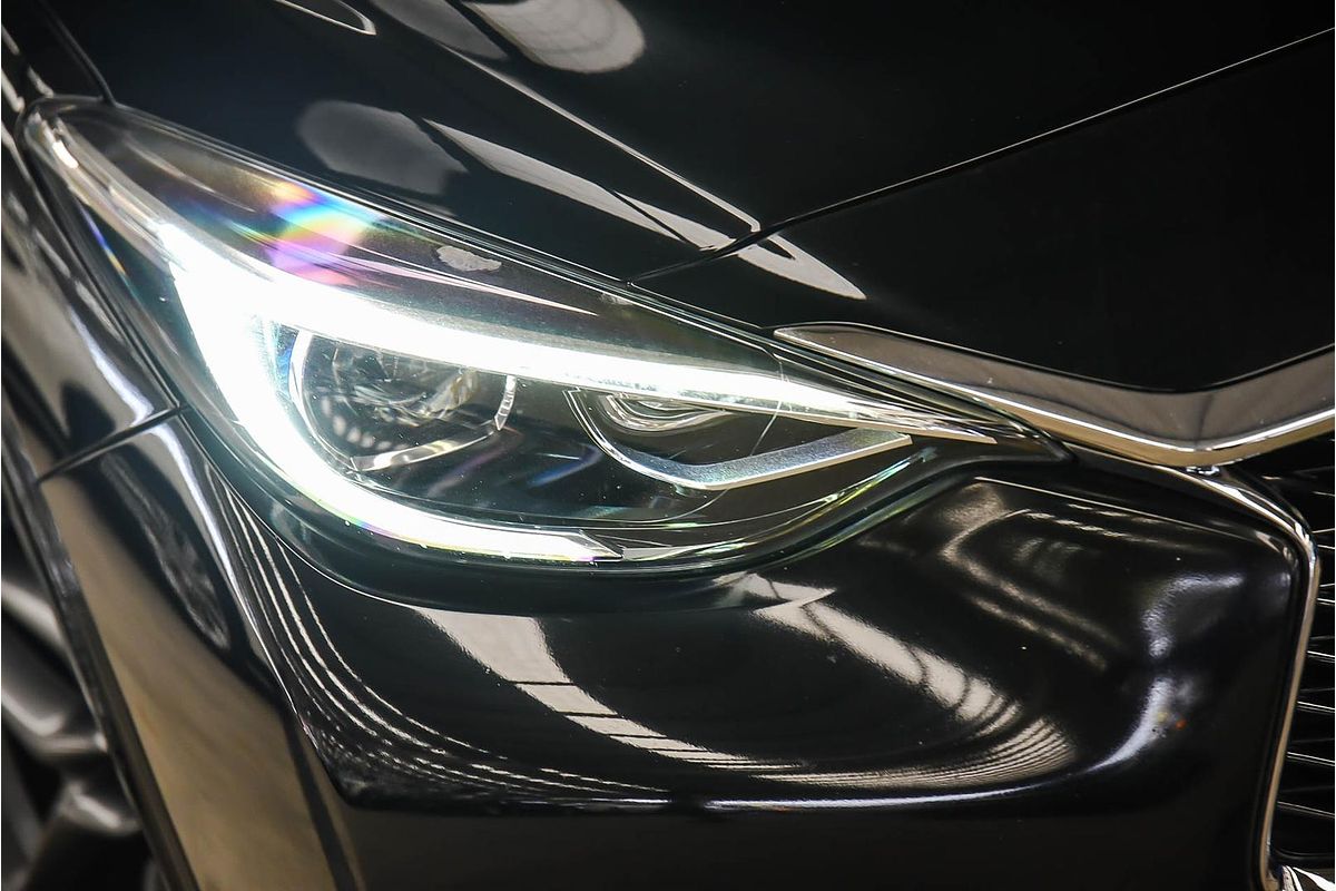 2018 INFINITI Q30 Sport H15