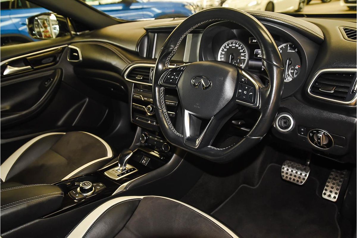 2018 INFINITI Q30 Sport H15
