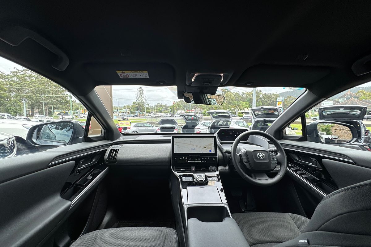 2024 Toyota bZ4X XEAM10R