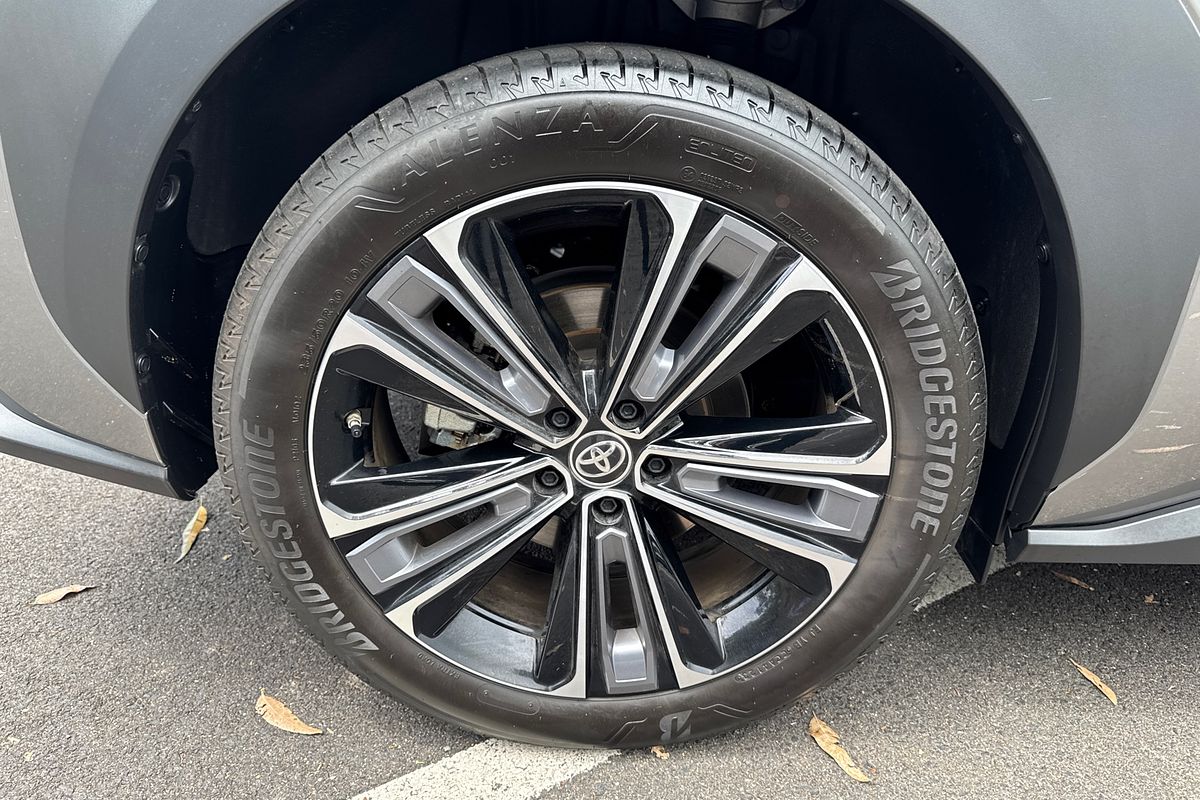2024 Toyota bZ4X XEAM10R