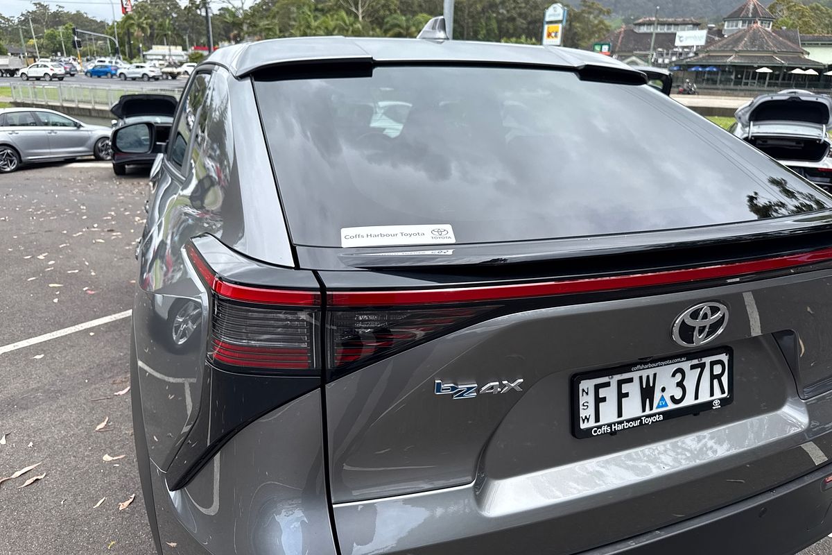 2024 Toyota bZ4X XEAM10R