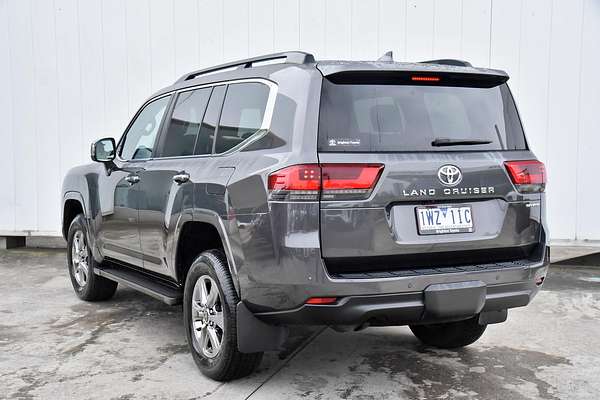2022 Toyota Landcruiser Sahara FJA300R