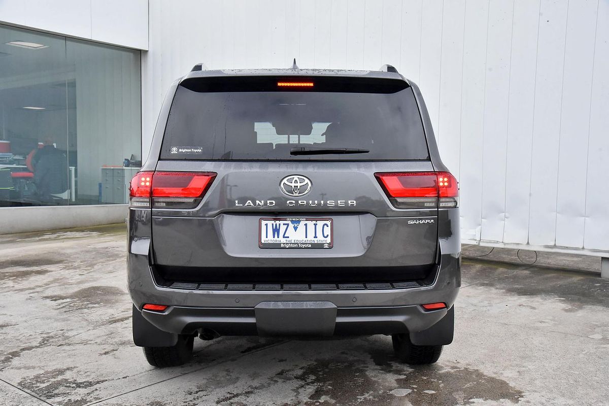2022 Toyota Landcruiser Sahara FJA300R