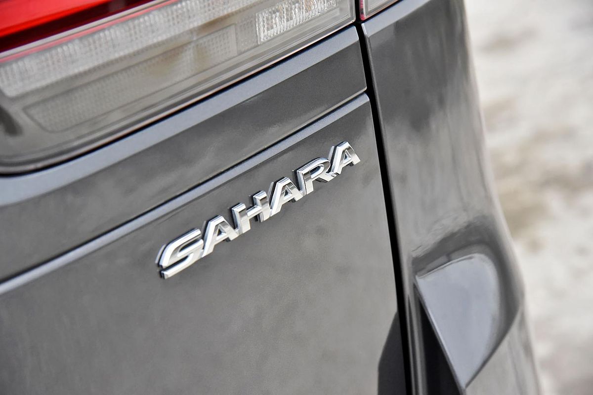 2022 Toyota Landcruiser Sahara FJA300R