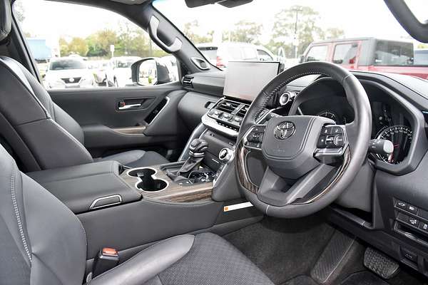 2022 Toyota Landcruiser Sahara FJA300R