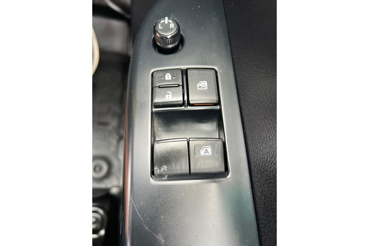 2017 Toyota Hilux Workmate GUN122R Rear Wheel Drive
