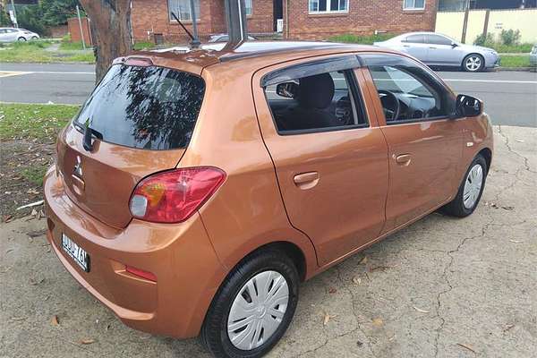 2016 Mitsubishi Mirage ES LA
