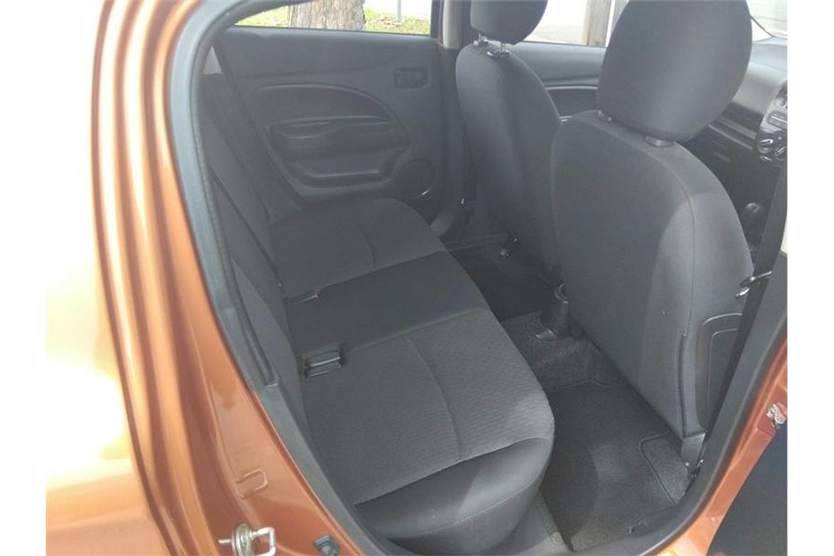 2016 Mitsubishi Mirage ES LA