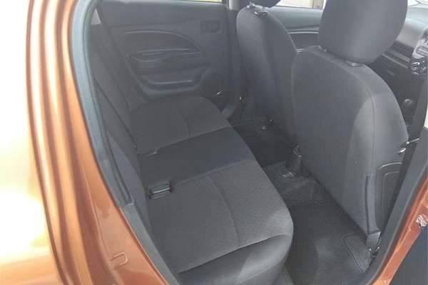 2016 Mitsubishi Mirage ES LA