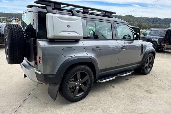 2024 Land Rover Defender 110 P300 S L663