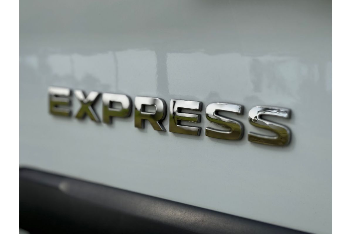 2020 Mitsubishi Express GLX SN SWB