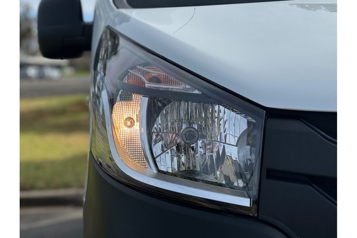 2020 Mitsubishi Express GLX SN SWB