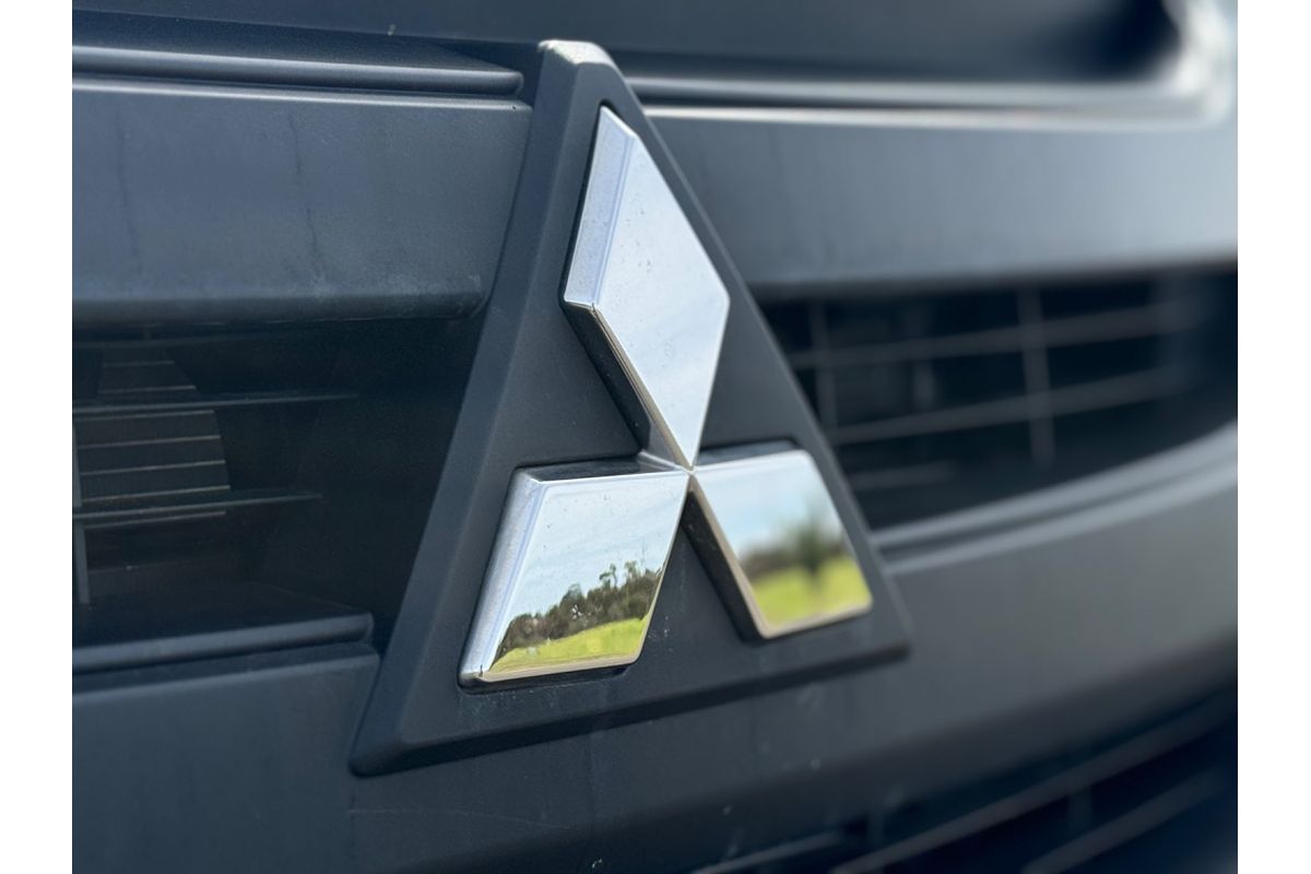 2020 Mitsubishi Express GLX SN SWB