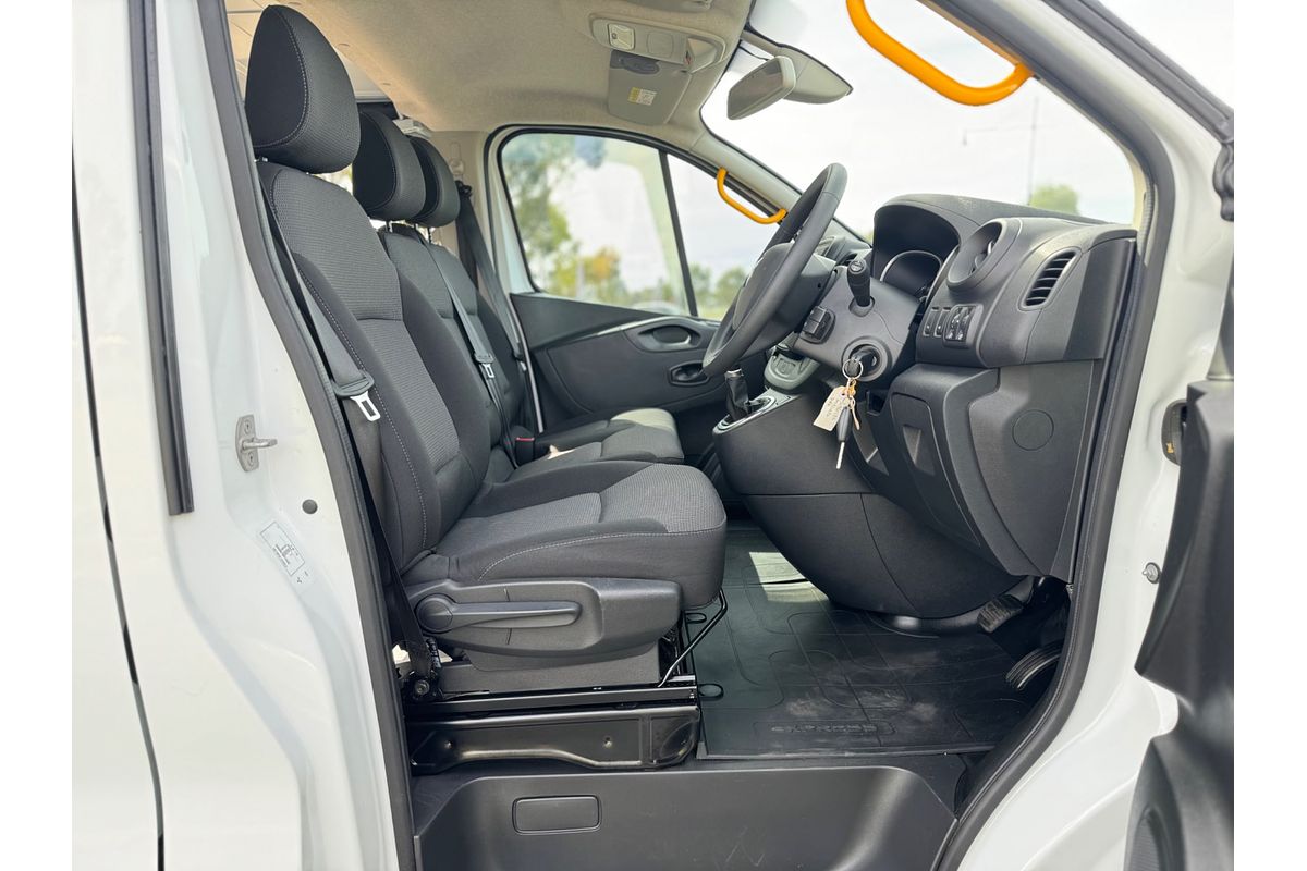 2020 Mitsubishi Express GLX SN SWB