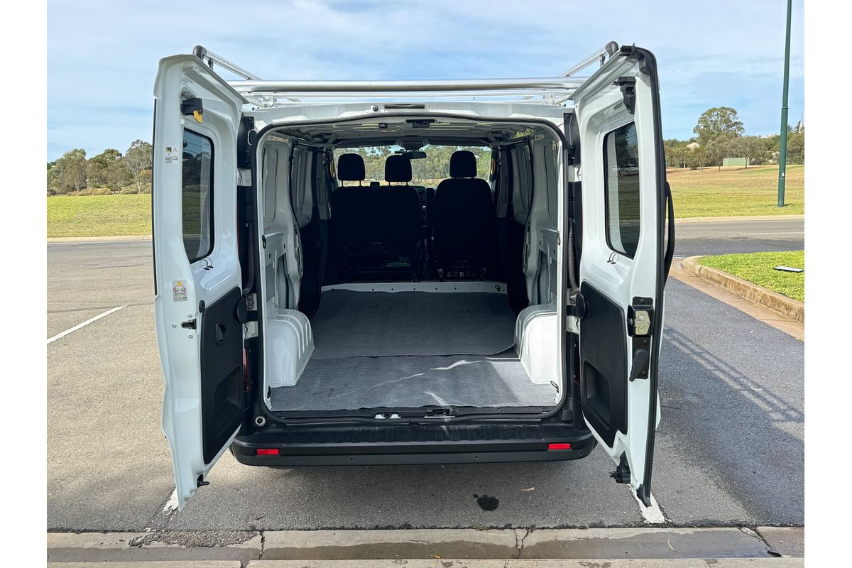 2020 Mitsubishi Express GLX SN SWB