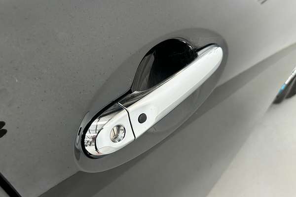 2017 Nissan Note Hybrid e-Power HE12