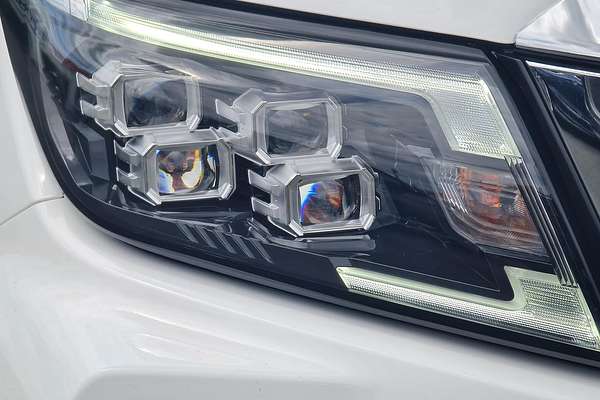 2024 Nissan Navara ST D23 4X4