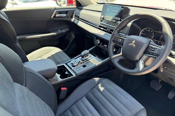 2024 Mitsubishi Outlander Aspire ZM