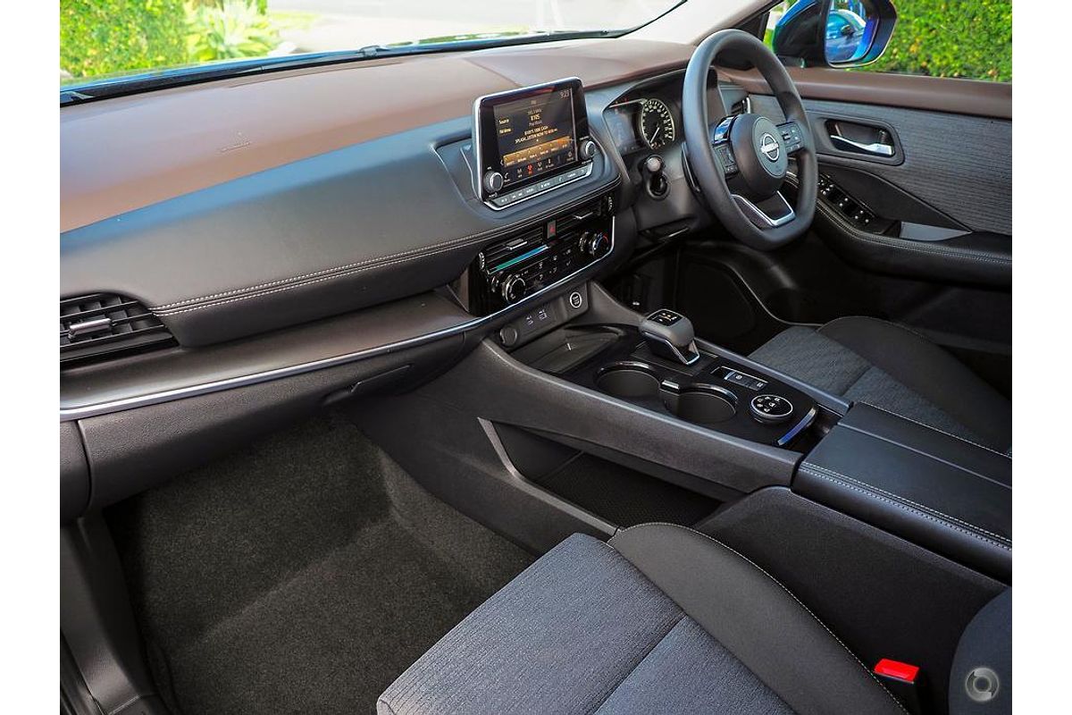 2024 Nissan X-TRAIL ST T33