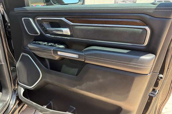 2020 RAM 1500 Laramie DS 4X4 SWB