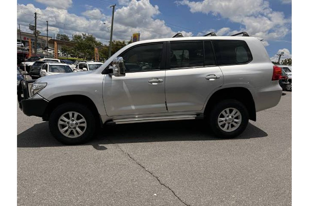 2012 Toyota Landcruiser GXL VDJ200R