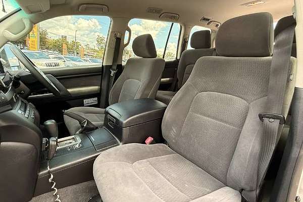 2012 Toyota Landcruiser GXL VDJ200R