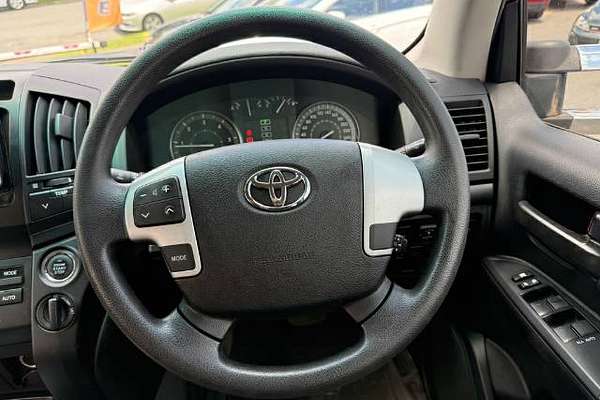 2012 Toyota Landcruiser GXL VDJ200R