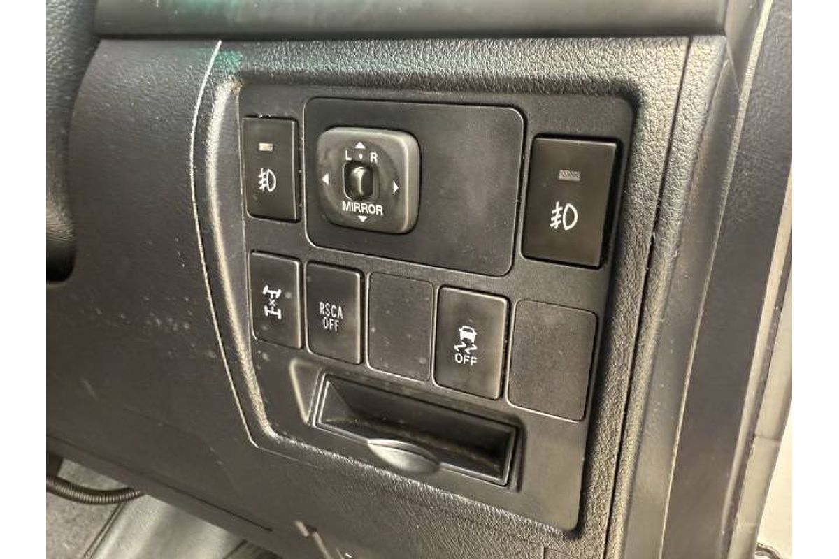 2012 Toyota Landcruiser GXL VDJ200R