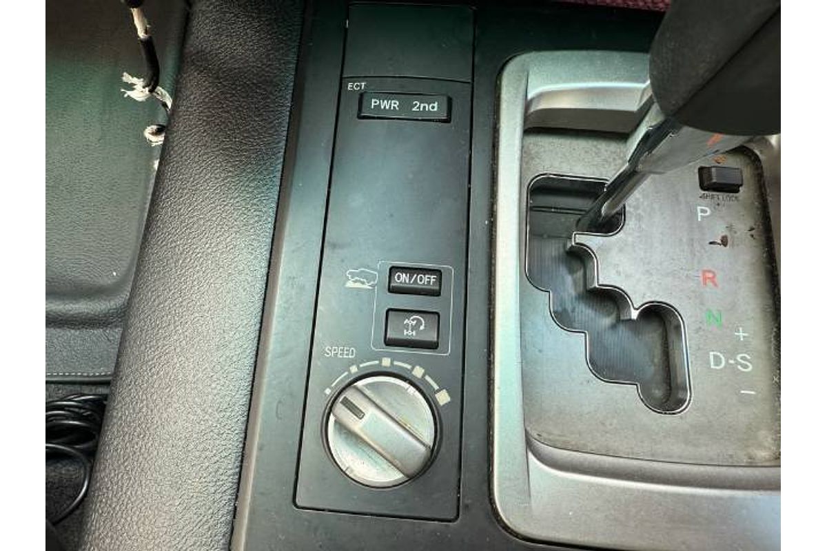 2012 Toyota Landcruiser GXL VDJ200R
