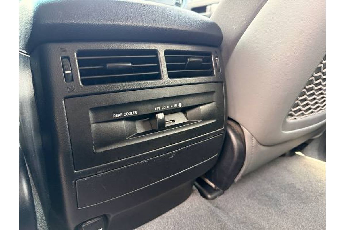 2012 Toyota Landcruiser GXL VDJ200R