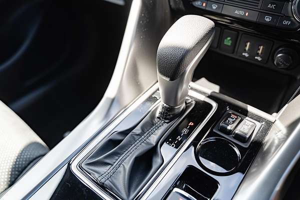 2024 Mitsubishi Eclipse Cross Black Edition YB
