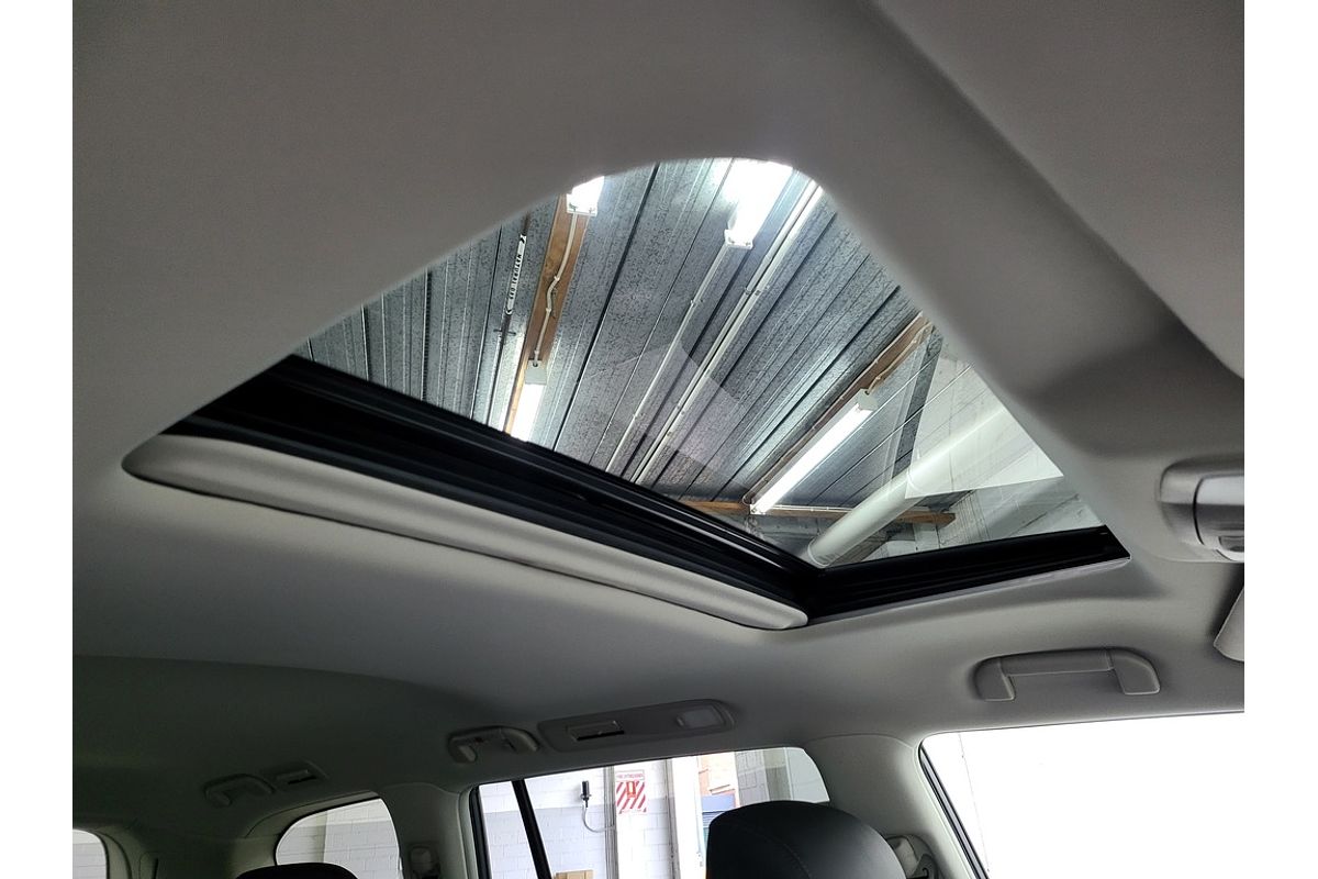 2024 Nissan Patrol Ti-L Y62