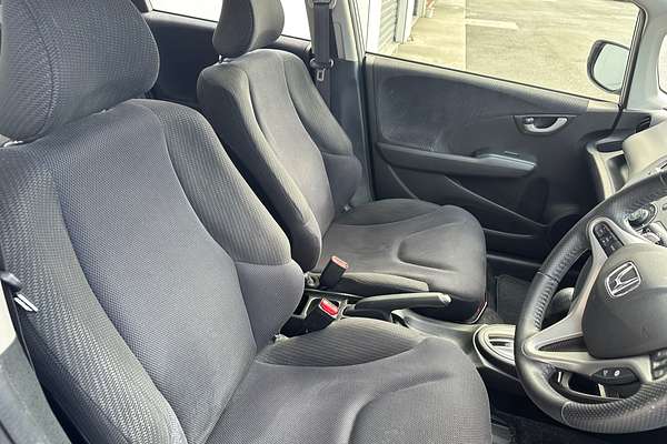 2013 Honda Jazz Vibe-S GE