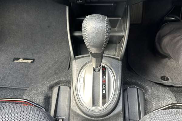 2013 Honda Jazz Vibe-S GE