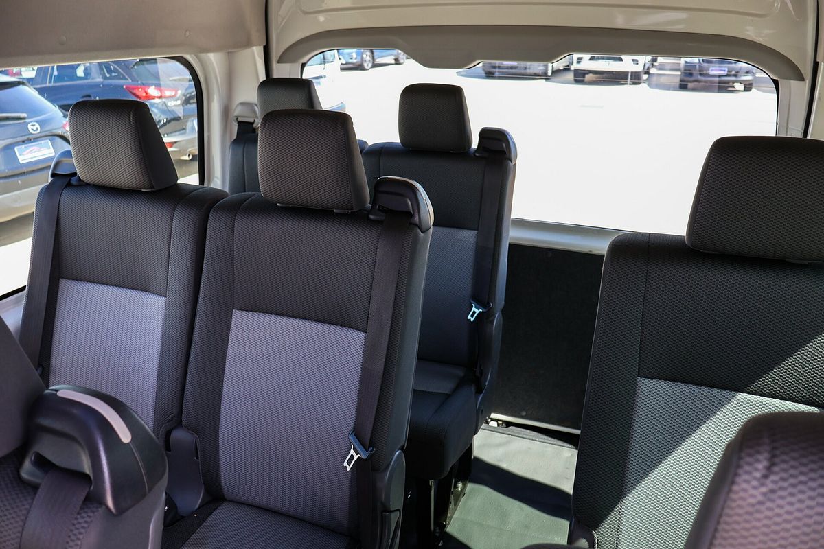 2019 Toyota Hiace Commuter GDH322R