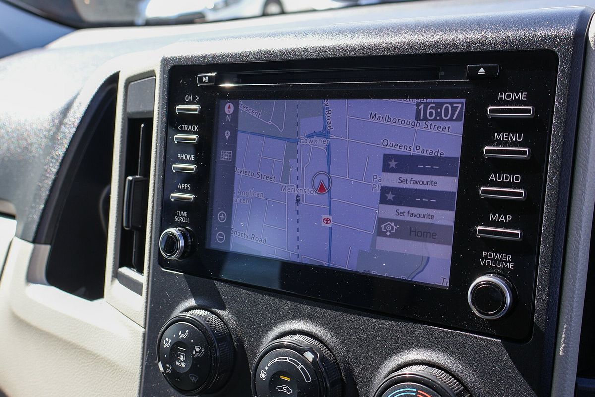 2019 Toyota Hiace Commuter GDH322R