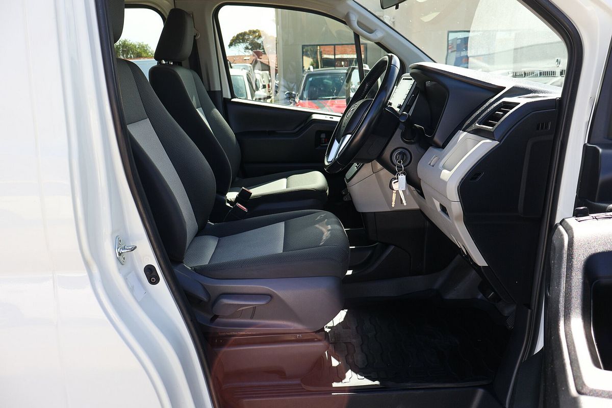 2019 Toyota Hiace Commuter GDH322R