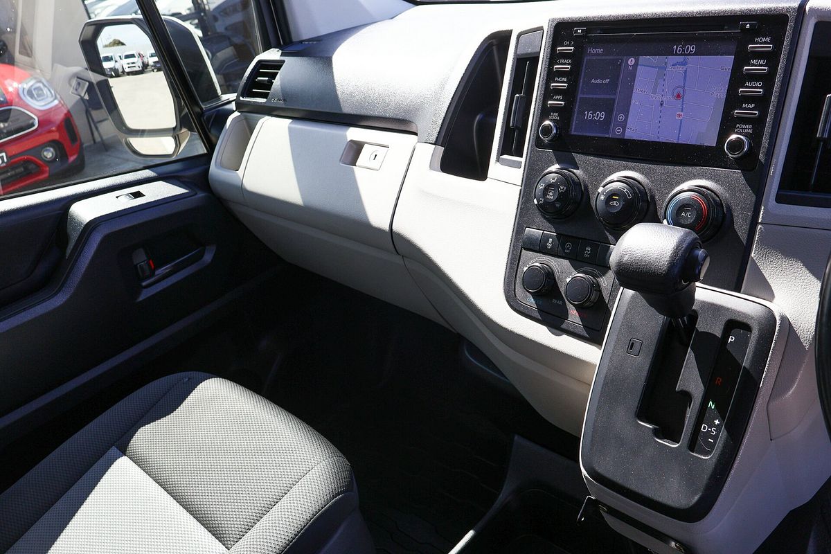 2019 Toyota Hiace Commuter GDH322R