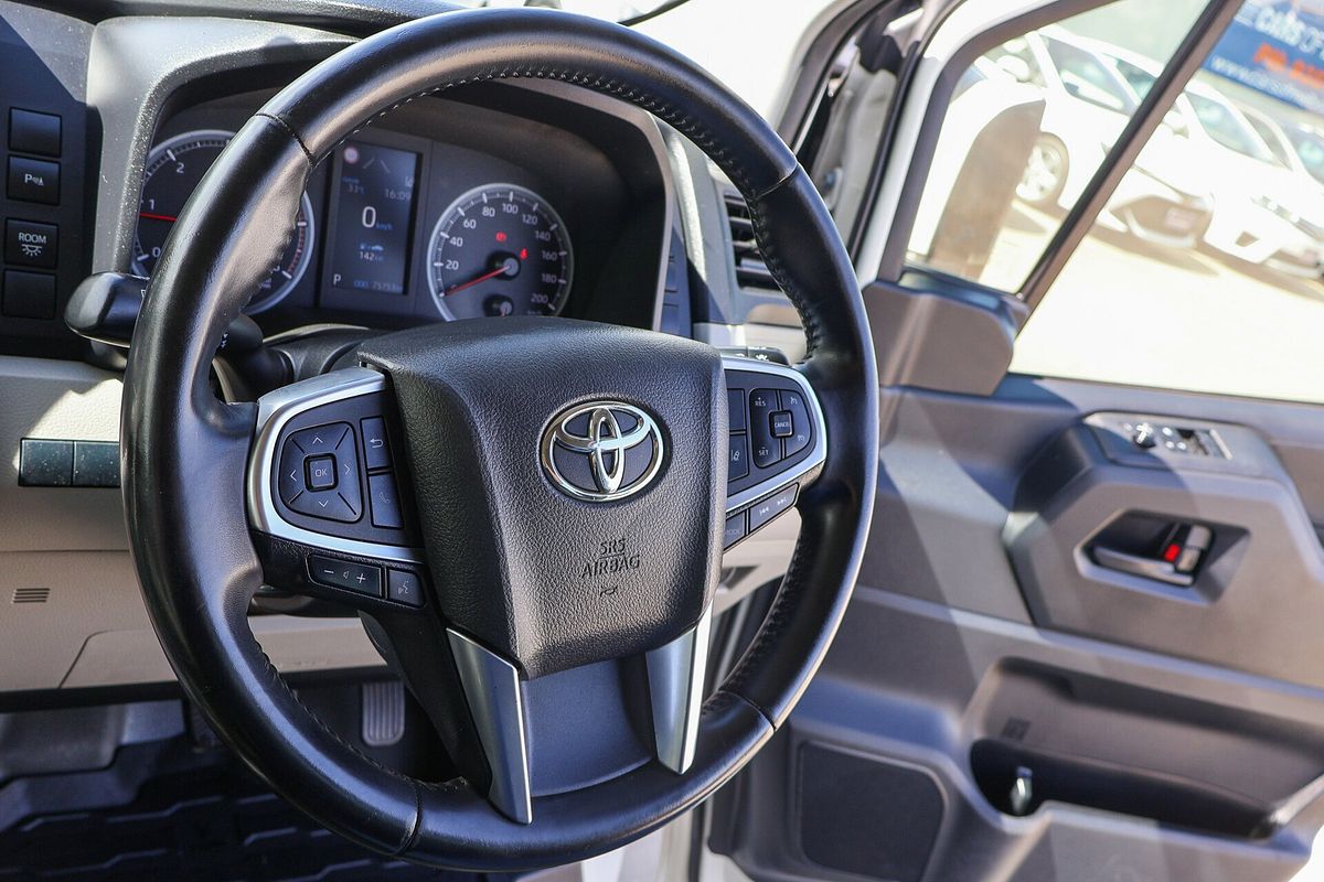 2019 Toyota Hiace Commuter GDH322R
