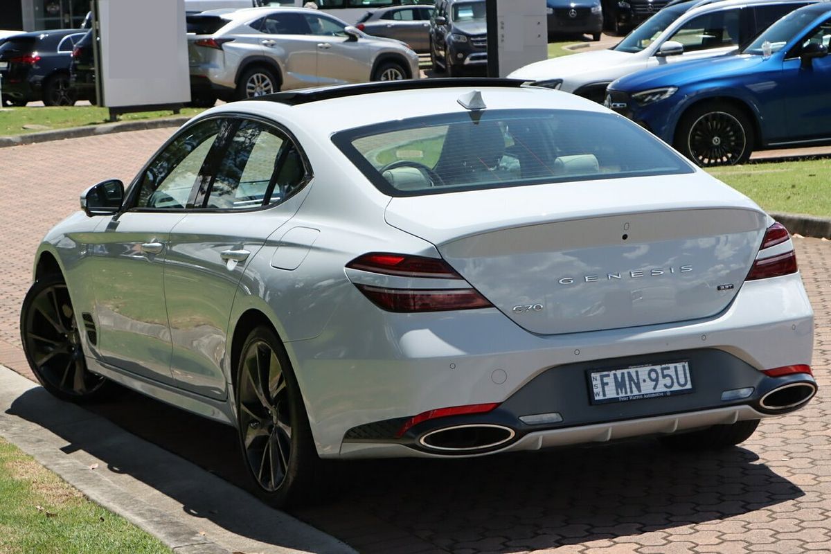 2022 Genesis G70 Sport IK.V2