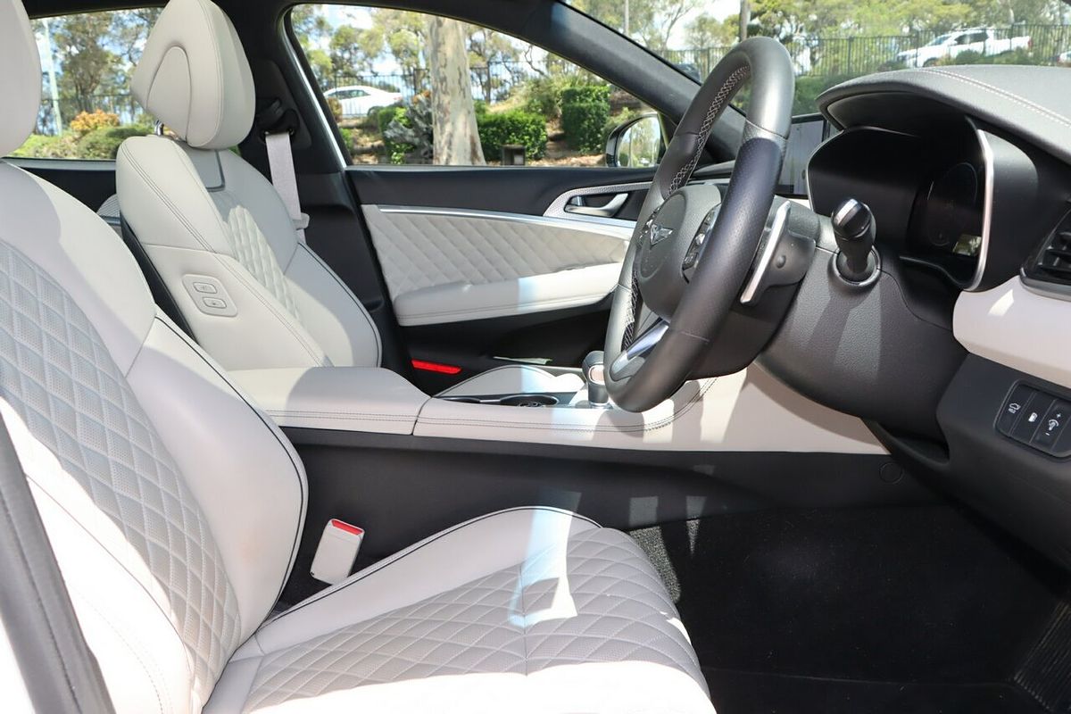 2022 Genesis G70 Sport IK.V2