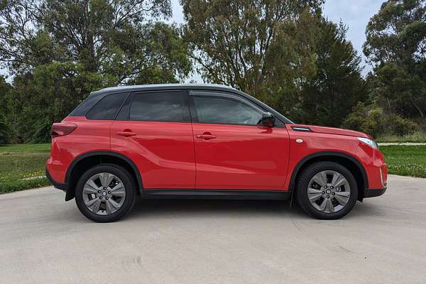 2020 Suzuki Vitara (No Badge) LY Series II