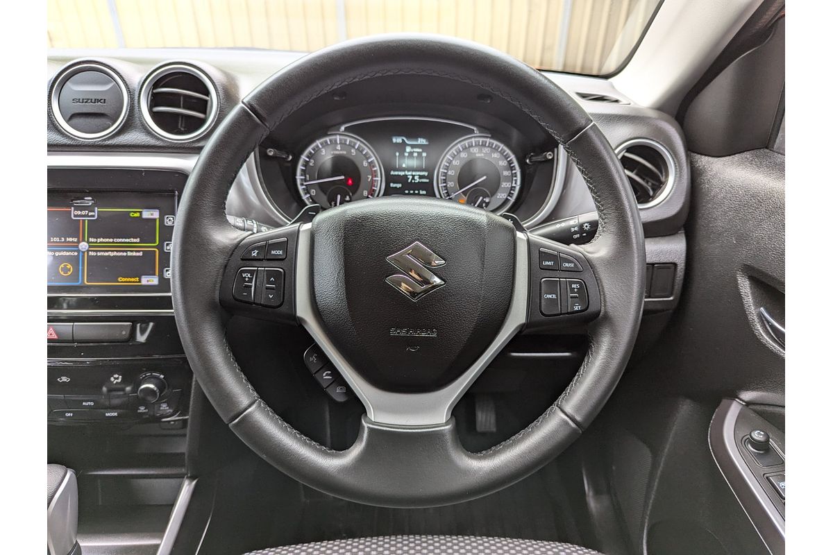 2020 Suzuki Vitara (No Badge) LY Series II