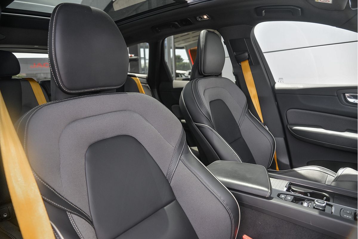 2021 Volvo XC60 T8 Polestar