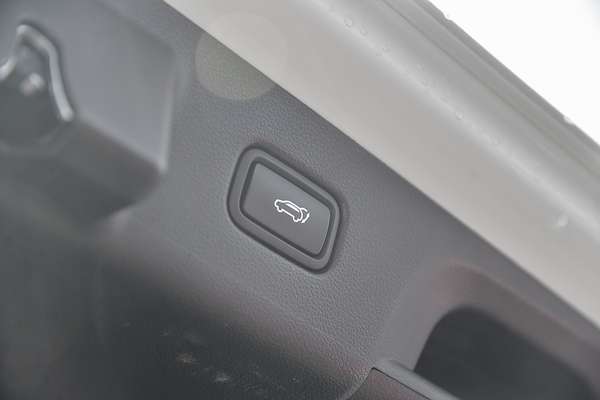 2023 Hyundai Palisade Calligraphy Black Ink LX2.V4