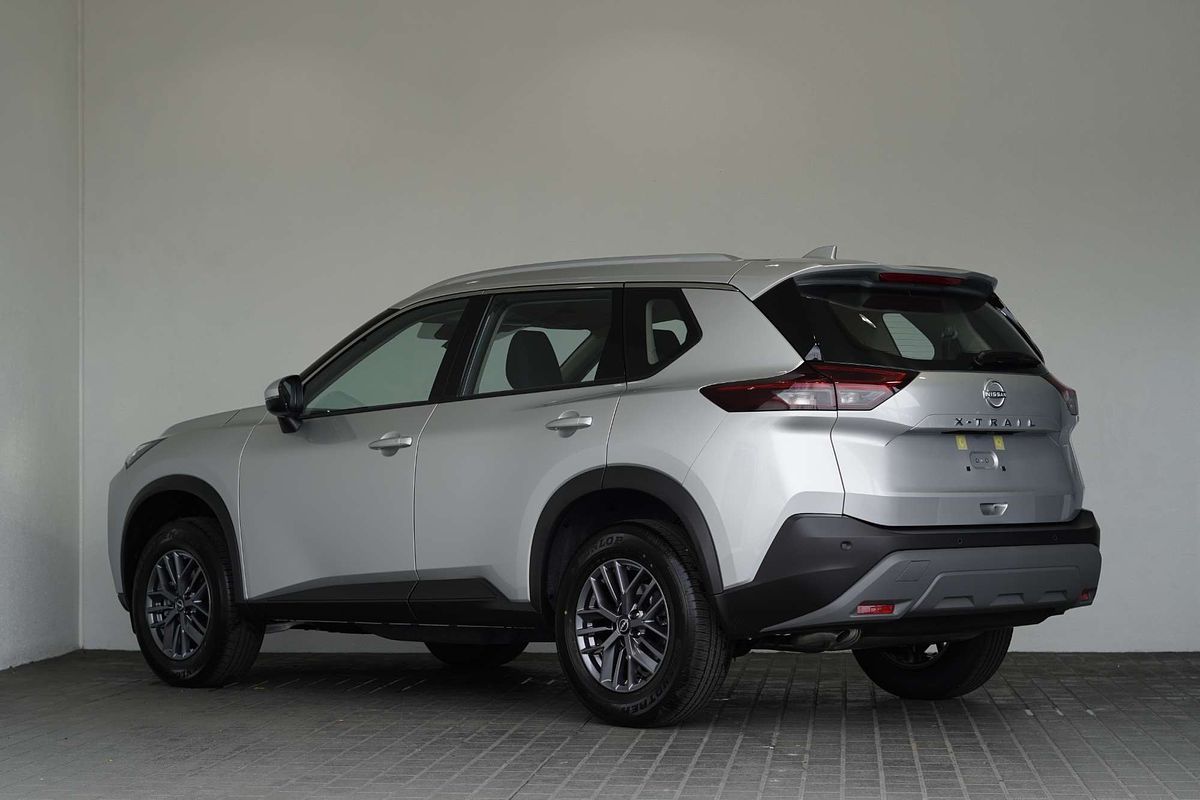 2025 Nissan X-TRAIL ST T33