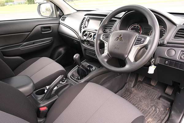 2023 Mitsubishi Triton GLX MR 4X4