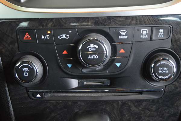 2012 Chrysler 300 C LX