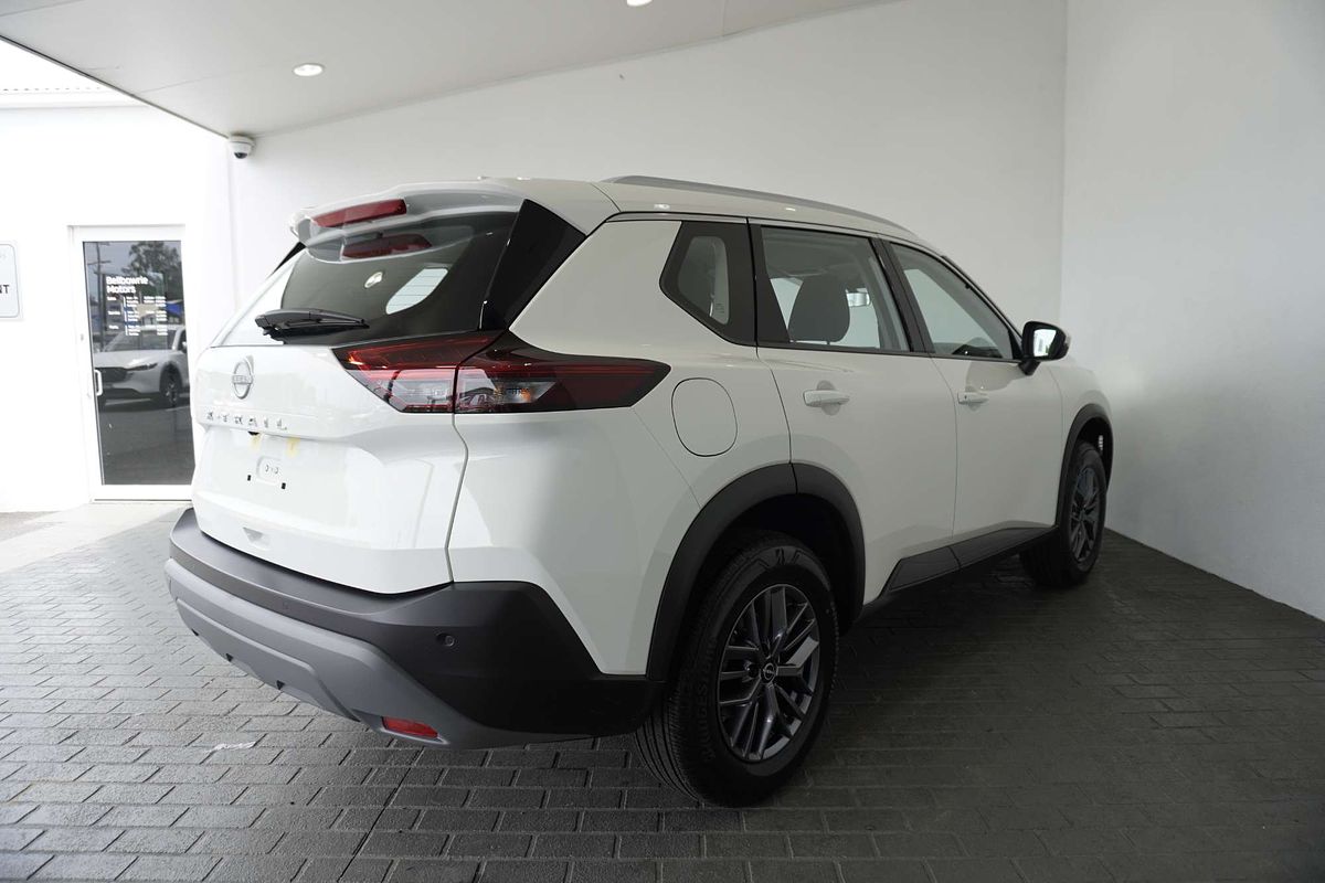 2024 Nissan X-TRAIL ST T33