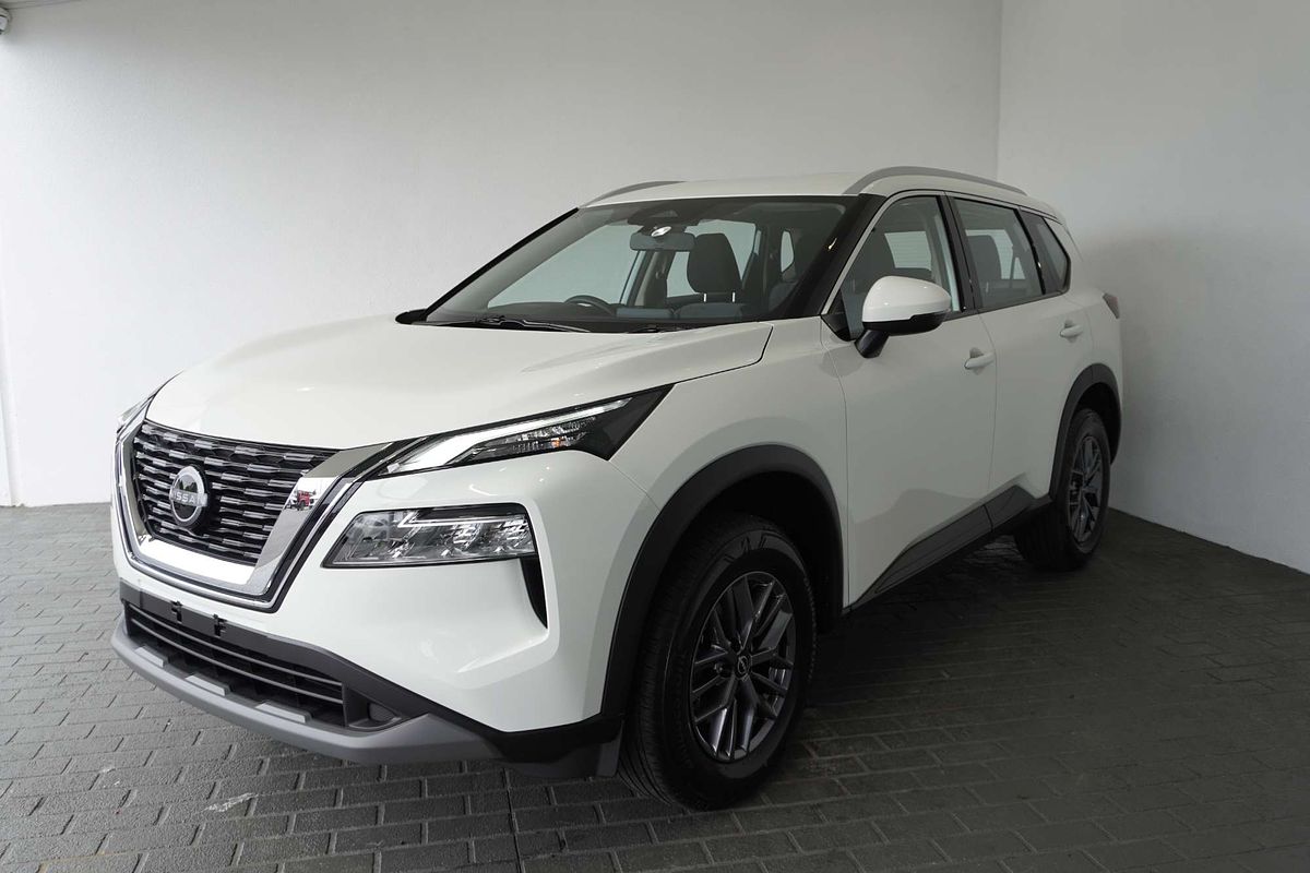 2024 Nissan X-TRAIL ST T33